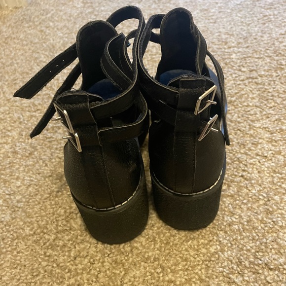 Black platform sandals - Picture 3 of 3